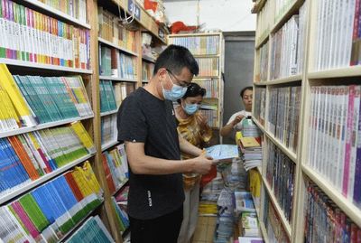 多部門聯動凈化文化生態 荊州區校園周邊文化環境清查行動紀實